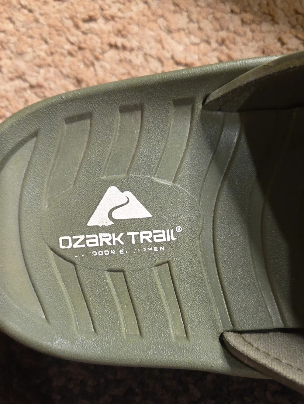11 Mens Sandles Ozark Trail